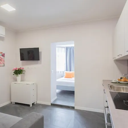 Sant'agostino By Rent Apartment Como