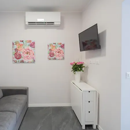 Apartment Sant'agostino By Rent Como